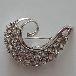 Vintage Sparkly Crystal Brooch Pin R127